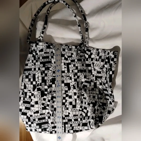 Diane Von Furstenberg Tote Bag 50th Anniversary Crossword Print Large Packable - Picture 12 of 13